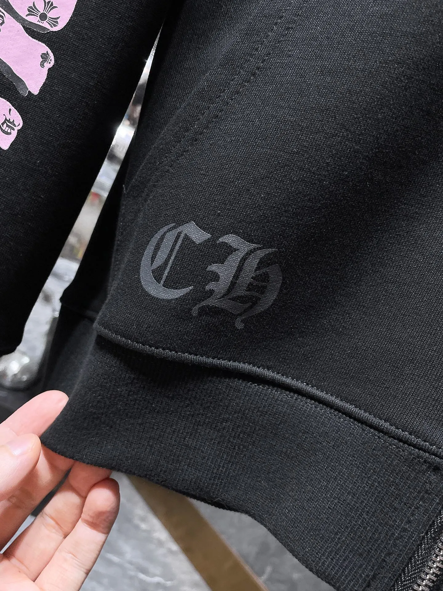 P260 Chrome Hearts Autumn and Winter 2025 simultaneous sale at counters❤️ Chrome Sanskrit letter printed Miami hottie zipper sweatshirt Imported environmentally friendly glue printing and dyeing Improved customized version 1:1 High-quality fabrics with high weight Recommended color: black Size: S, M, L, XL